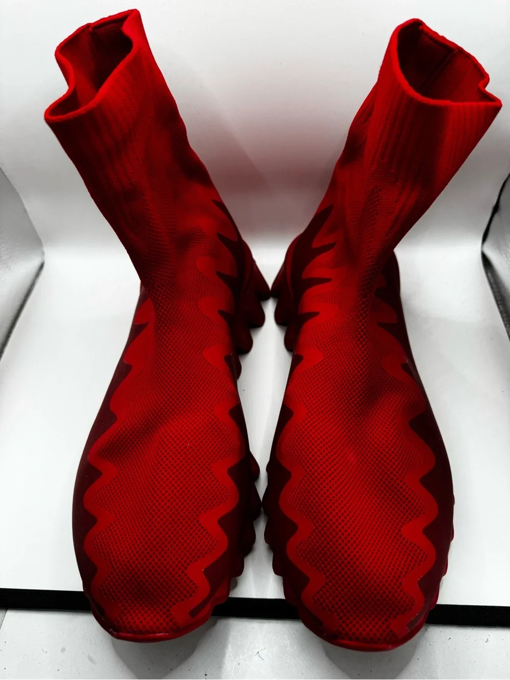 NEW Christian Louboutin Sharky Sock Knit Sneakers Red EU 44.5 US 11.5 Loubishark